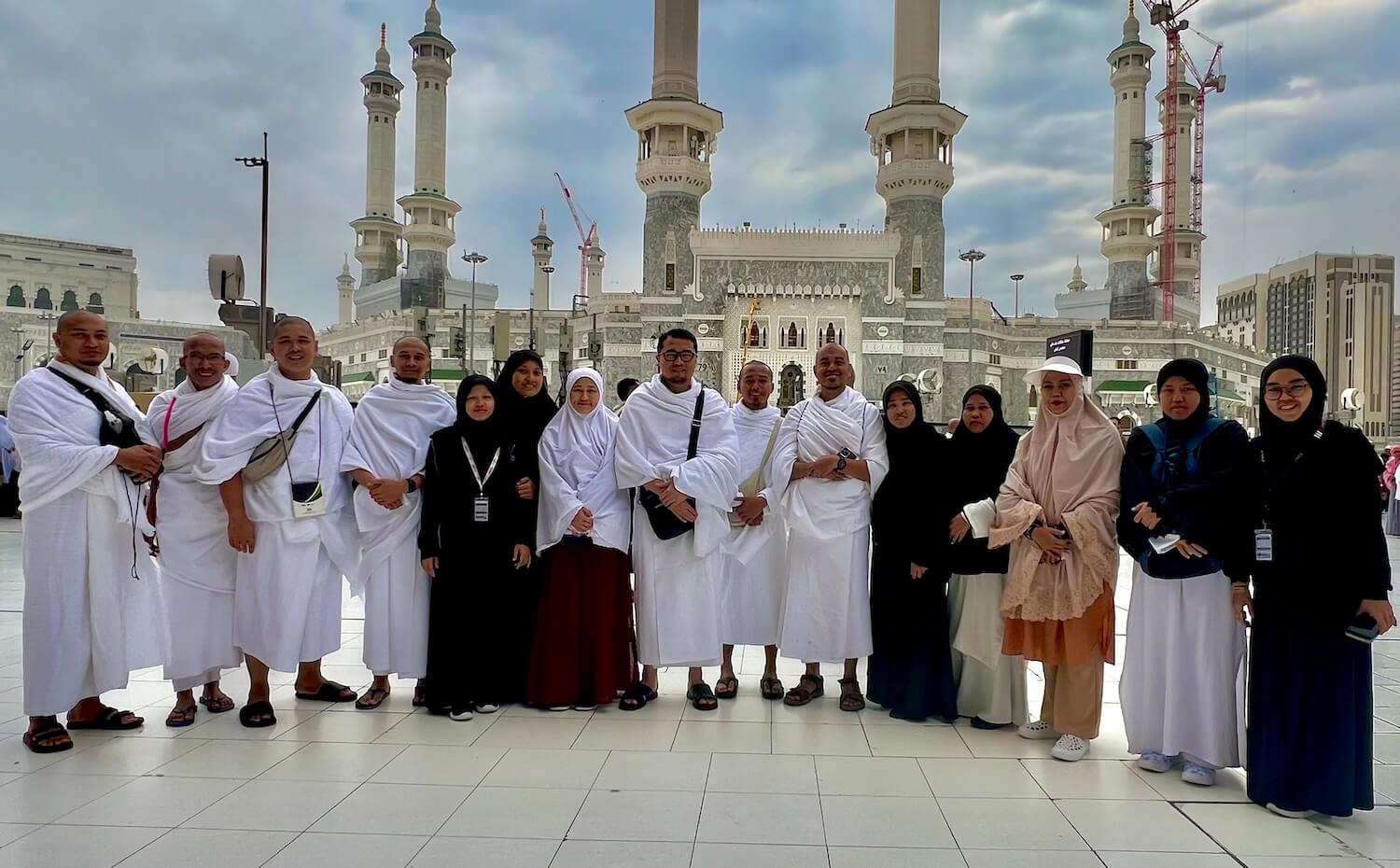 umrah dealer public gold team g100 bersama mentor mohd zulkifli shafie 2025-02